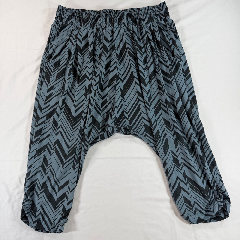 Nike Dri-FIT Chevron Harem Jogger Pants Grey Black Drop Crotch Cropped Sz Large